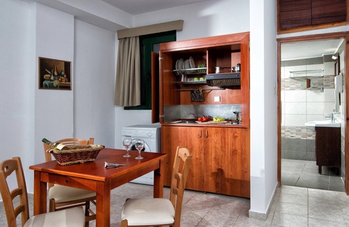 Limenas Chersonisou Apartment | Spacious Family Apt with Washing Machine