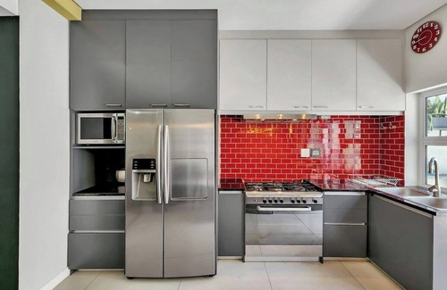 Three Anchor Bay Apartment | Spacious family Apartment Near Beach with Inverter