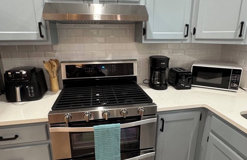 Edgartown House | Spacious, Family-Friendly Edgartown Home – 3BR, Sleeps 14, Renovated in 2025