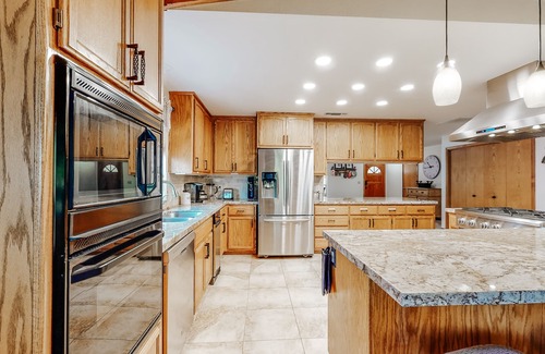 Groveland House | Spacious, family-friendly home w/a gourmet kitchen, multiple decks, & free WiFi