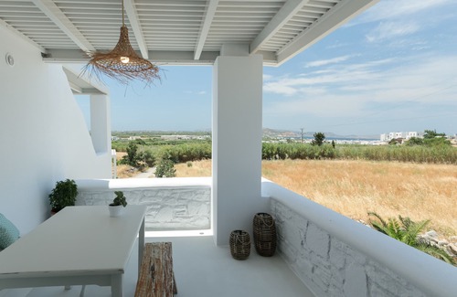Naxos Town Villa | Spacious, Family Friendly Villas With Panoramic Sea View on Naxos island