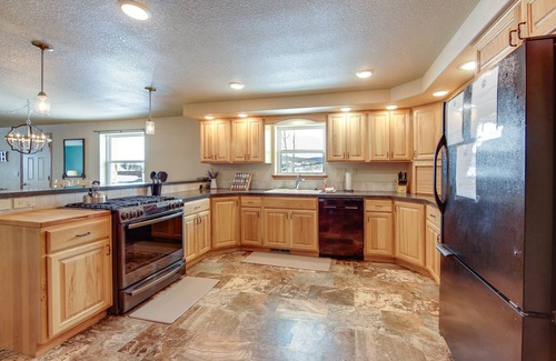Lake Agnes House | Spacious Family Home Near Steamboat w/Hot Tub Access & Mountain Views