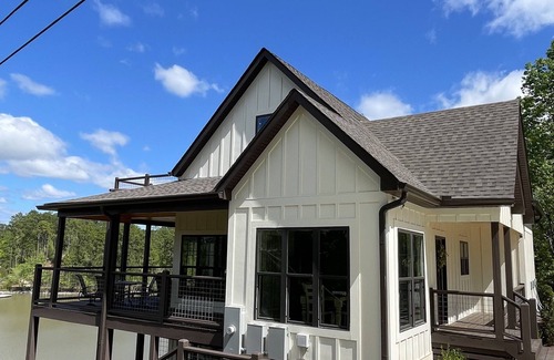 The Woods of Longleaf House | Spacious family lake house and game day retreat on beautiful Lake Martin Alabama