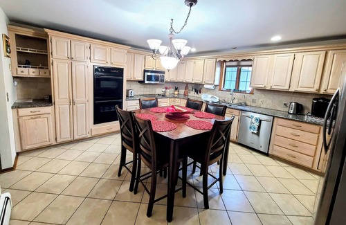 East Stroudsburg House | Spacious Family Retreat on 7.5 Private Acres Sleeps 14+ Pool/Hot Tub/Sauna/GR