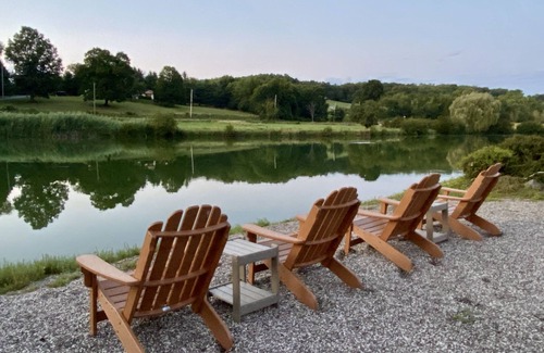 Warwick House | Spacious Farm House on the Lake - 1 Hour from NYC
