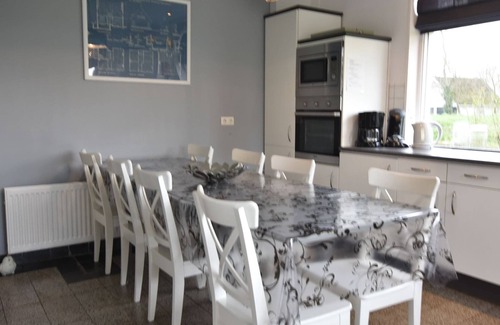 Schoondijke Other | Spacious farmhouse in IJzendijke with garden