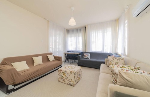 Lara Apartment | Spacious Flat Near Lara Beach in Antalya Muratpasa