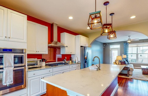 Frederick House | Spacious four-level home - office - dog-friendly