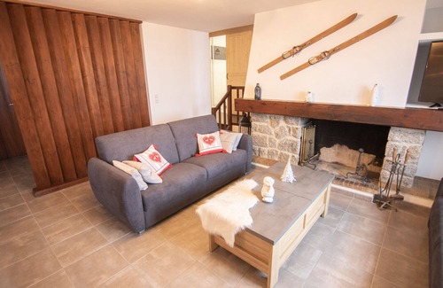 Font-Romeu-Odeillo-Via Apartment | Spacious 70 m² Apartment, South Balcony mountain view, free WIFI and Garage