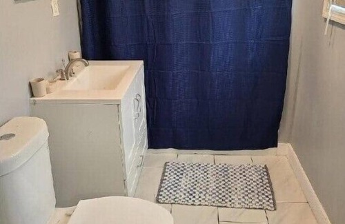 Carbondale Apartment | Spacious Free Wi-Fi Quiet TVsn