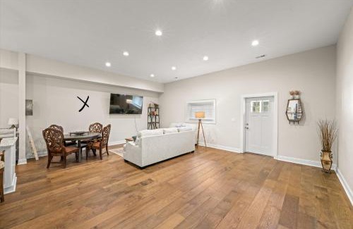 Loudon Apartment | Spacious Freshly Renovated Townhome- Scenic Side