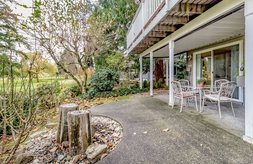 Northeast Bellevue House | Spacious fully furnished apartment on 4th fairway