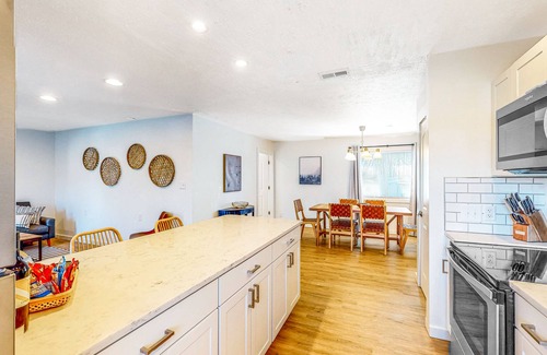 Elkhart House | Spacious gem with ample outdoor space, deck, & AC - quick drive to Notre Dame