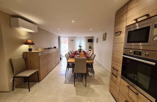 Lye Cottage | "Spacious Gîte near Beauval Zoo - Family-Friendly with Private Courtyard and BBQ"