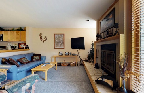Mountain House Condo | Spacious, ground-level condo with ski views, pool, & hot tub