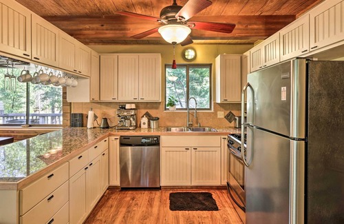 Groveland Cabin | Spacious Groveland Cabin w/Wraparound Deck!