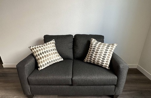 The Pinery House | Spacious Guest suite