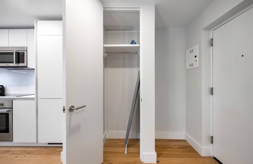Mid-Cambridge Apartment | Spacious Harvard Square 2BR w/W/D near Redline by Blueground