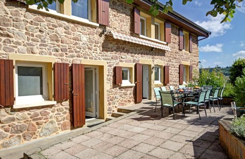 Belmont-de-la-Loire Cottage | Spacious House with Pool, Spa, and Garden – Perfect for Families
