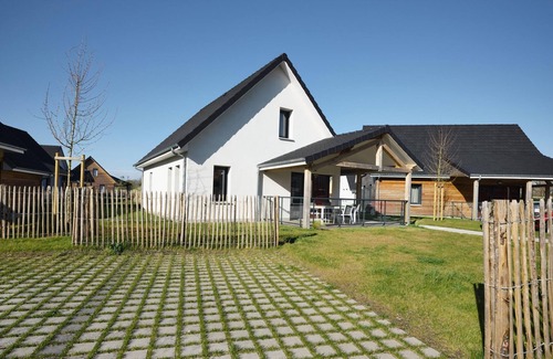 Berck-sur-Mer Villa | Spacious holiday home with a garden