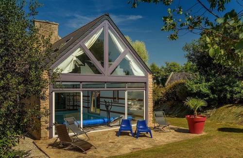 Plouguin House | Spacious holiday home with heated indoor pool