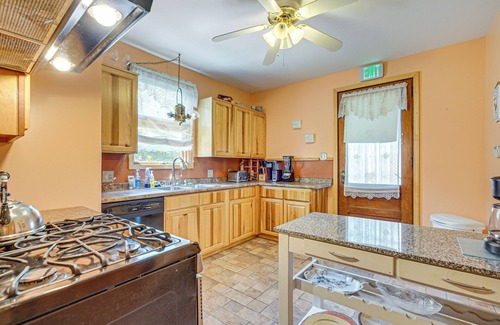 Salamanca House | Spacious Home 2 Mi to Seneca Allegany Casino!