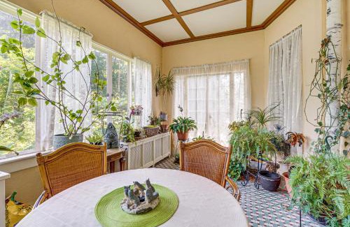 Salamanca House | Spacious Home 2 Mi to Seneca Allegany Casino!