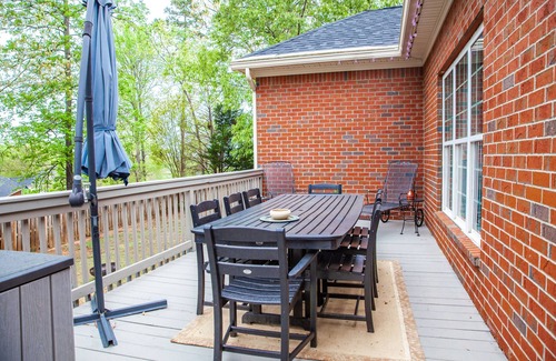 Evans House | Spacious Home Close to Lots of Out/Indoor Activities Evans, GA