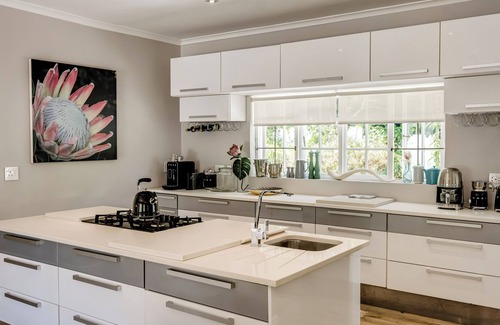 Hout Bay House | Spacious Home & Gardens with Pool Firepit & Mountain Views
