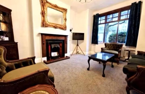 Claddagh House | Spacious home in a stunning location. 4 Bedrooms