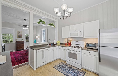 Washington Square House | Spacious Home in Downtown; Mardi Gras; Sleeps 8