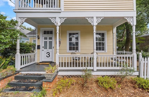 Washington Square House | Spacious Home in Downtown; Mardi Gras; Sleeps 8