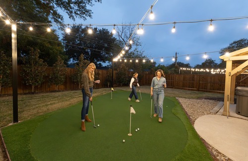 Arlington House | Spacious Home in Great Location: Hot Tub, Putting Green & Game Room 4 Full Baths