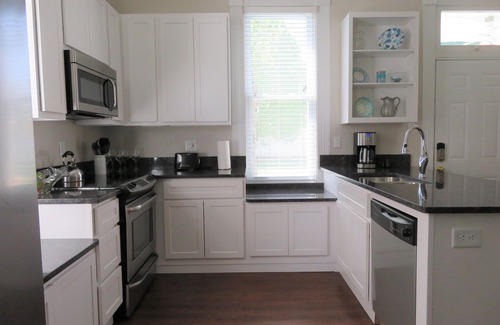 St. Charles Historic District House | Spacious home in Historic St. Charles, Near Main Street + self-serve breakfast