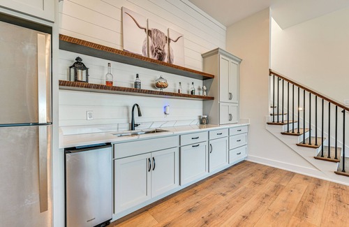 Clarkson House | Spacious Home in Paradise Grove Nolin Lake!
