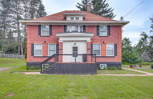 Bessemer House | Spacious Home in Ramsay 9 Smart TVs and Pool Table!
