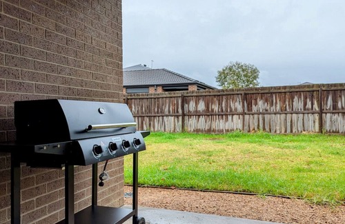 Curlewis House | Spacious home near Bellarine Peninsula Trail