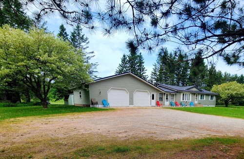 Shingleton House | Spacious home nestled in a quiet area and close to Pictured Rocks attractions.