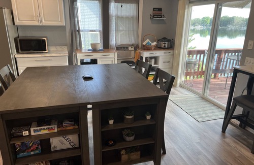 Stoughton House | Spacious Home on Lake Kegonsa