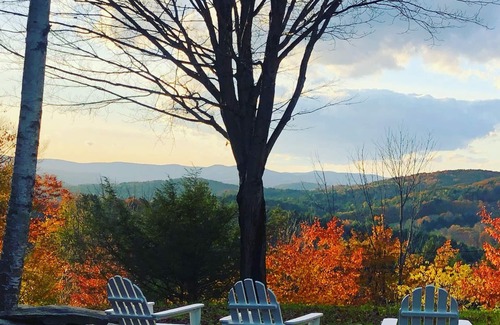Quechee House | Spacious home on picturesque grounds with stunning views. Quechee - Woodstock