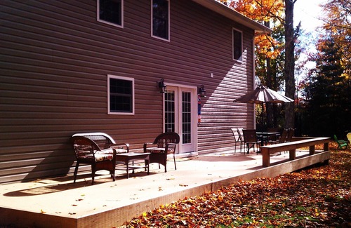 Davis House | Spacious Home- Secluded in the Heart of Canaan Valley! Sleeps 2- 14