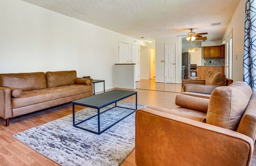 Gahanna House | Spacious Home w/ Deck - 9 Mi to Downtown Columbus