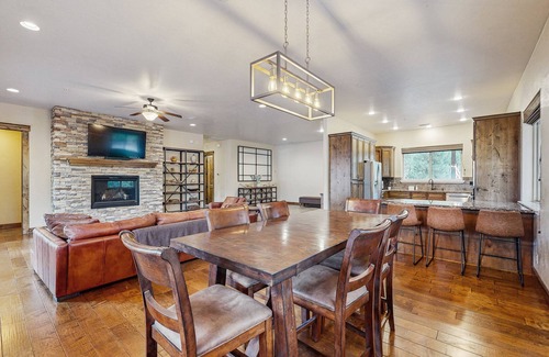 Flagstaff House | Spacious home w/game room & large covered patio - access to shared pool/hot tub