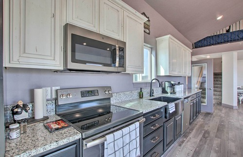 Sweetwater House | Spacious Home w/Mtn Views: 2 Mi to Bear Lake!