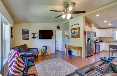 Ridgway House | Spacious Home with Deck 5 Mi to Ridgway State Park!