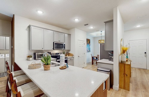 Sebastian Highlands House | Spacious home with private porch, hammock, close to boat ramps