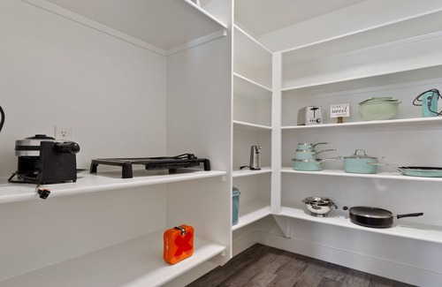 Ammon House | Spacious Home with swim spa and games sleeps 27