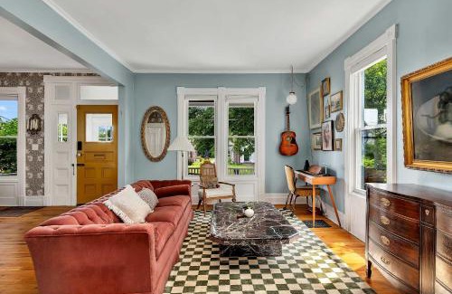 Troy House | Spacious Home with Yard and Patio, 2 Mi to Dtwn Troy