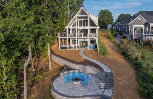 Bracey House | Spacious, Hot Tub, Great Dock, Deep Water, Game Room, Pet Friendly