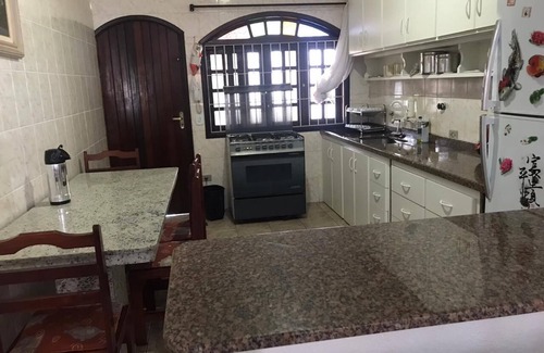 Ilha Comprida House | Spacious house 50 meters from the beach with wifi and air-conditioned rooms